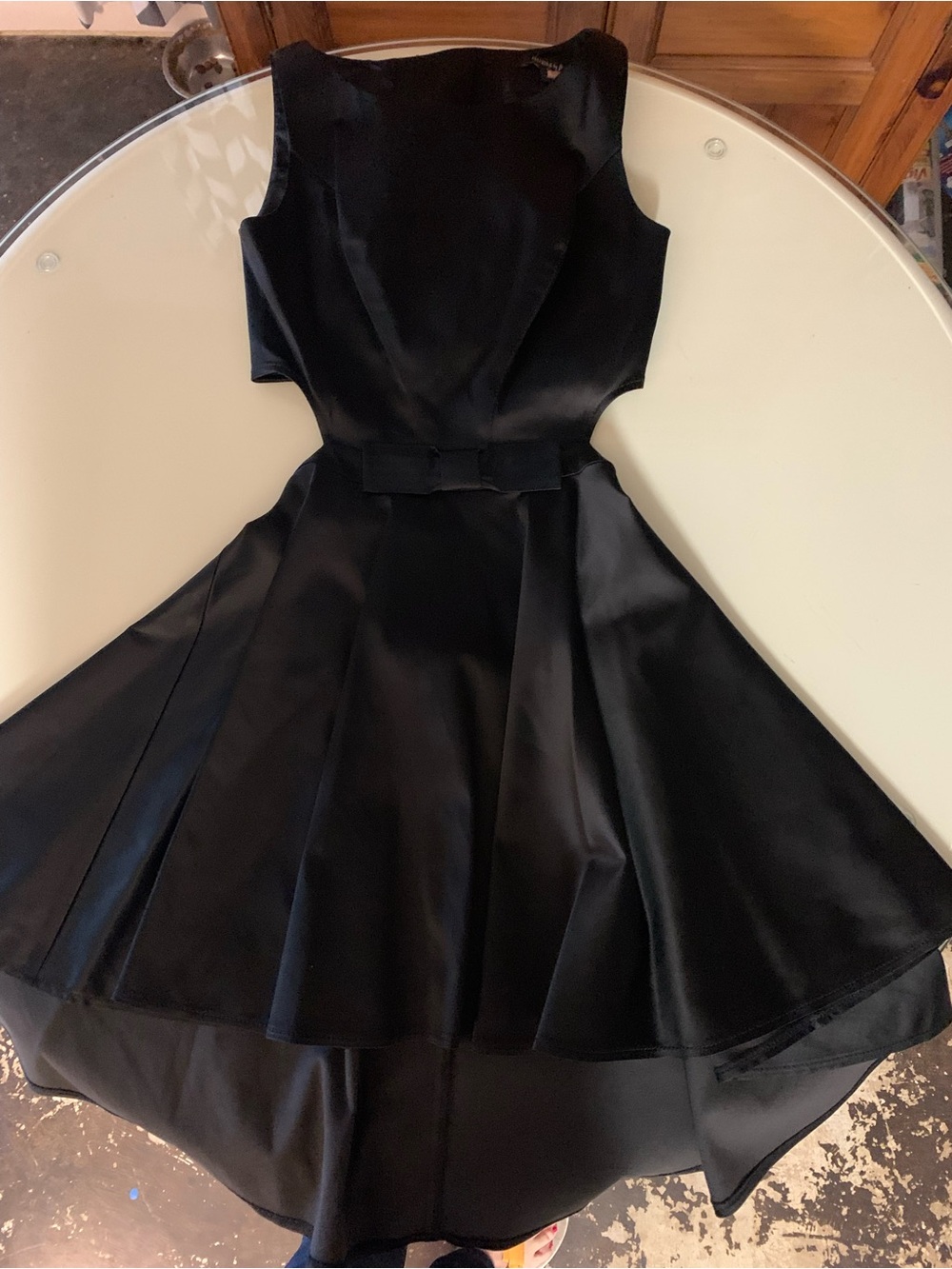 Guess  Black Fit-and-Flare Dress with Bow Waist And Open Back